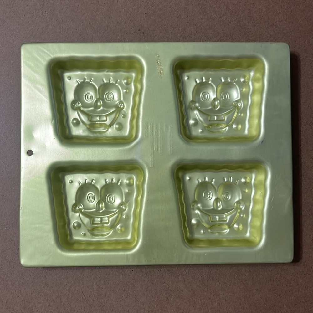 SpongeBob Cake Pan - Picture 4 of 5